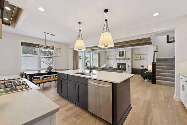 5290 Rolling Hills Parkway, Victoria, MN 55386