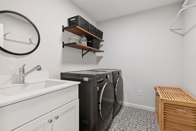 5290 Rolling Hills Parkway, Victoria, MN 55386