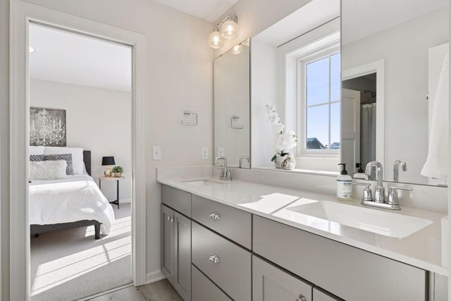 5290 Rolling Hills Parkway, Victoria, MN 55386