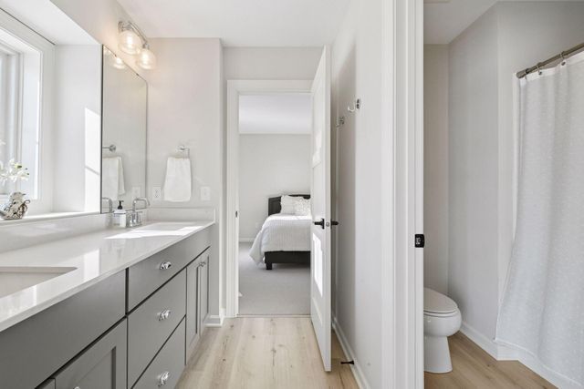 5290 Rolling Hills Parkway, Victoria, MN 55386