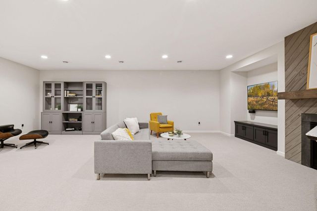 5290 Rolling Hills Parkway, Victoria, MN 55386