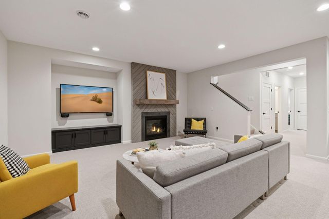 5290 Rolling Hills Parkway, Victoria, MN 55386