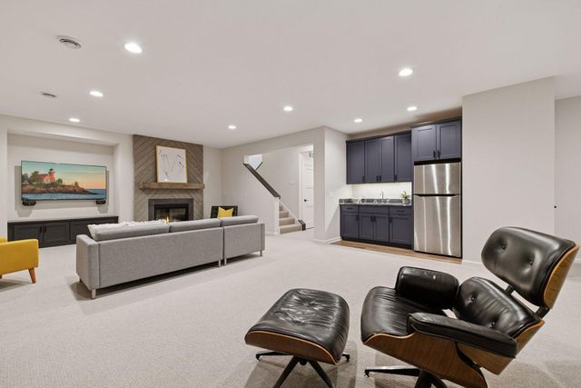 5290 Rolling Hills Parkway, Victoria, MN 55386