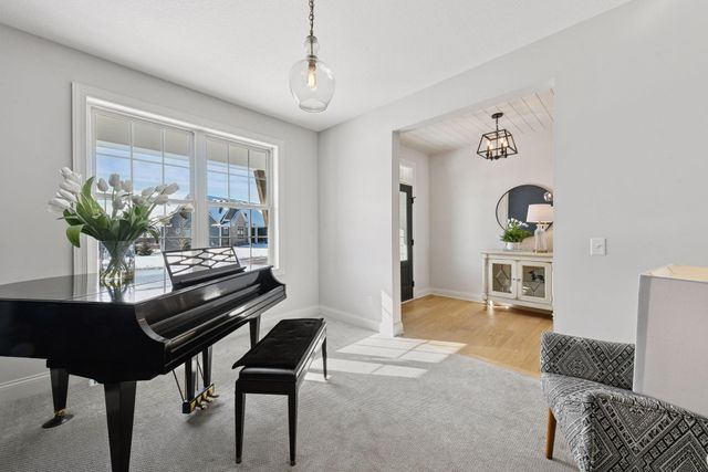 5290 Rolling Hills Parkway, Victoria, MN 55386