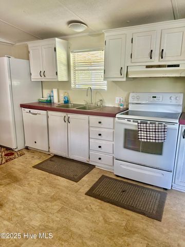 168 Greenfield Est Road, Whiteville, NC 28472