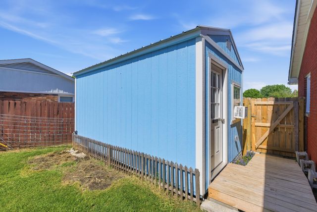 1214 Seneca Trail, Frankfort, KY 40601