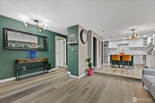 12716 NE 120th Street #H-7, Kirkland, WA 98034