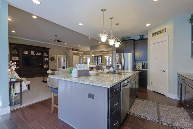 7430 Deep Woods Court, Springboro, OH 45066