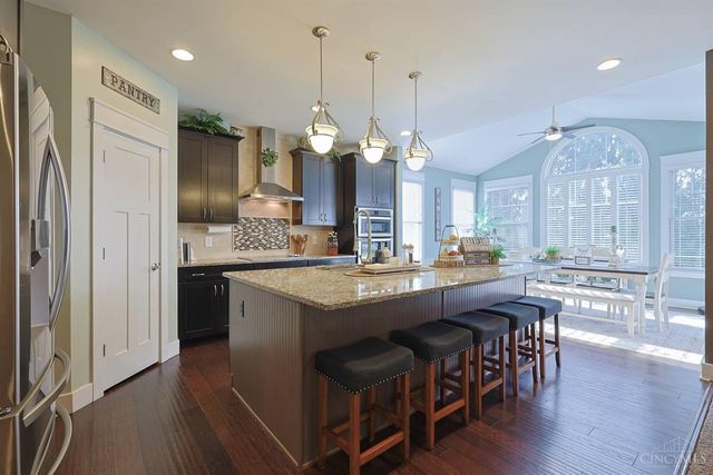 7430 Deep Woods Court, Springboro, OH 45066