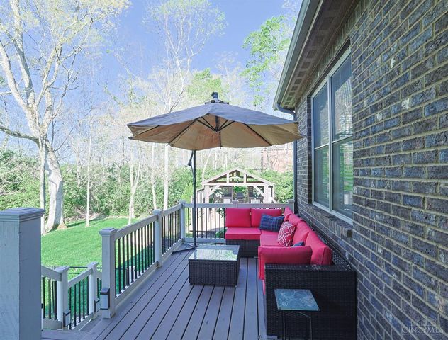 7430 Deep Woods Court, Springboro, OH 45066