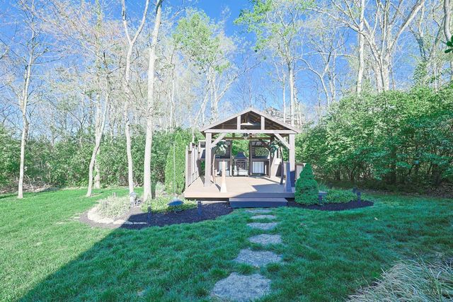 7430 Deep Woods Court, Springboro, OH 45066