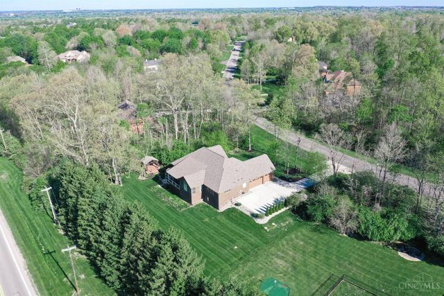 7430 Deep Woods Court, Springboro, OH 45066