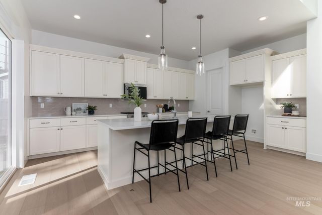 1138 W Osceola St, Middleton, ID 83644