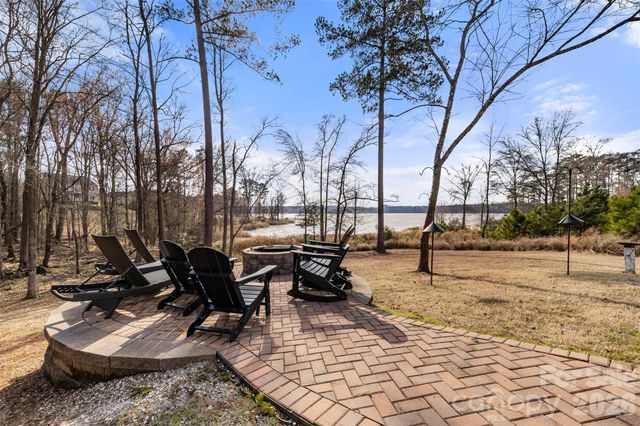 9465 Tradewinds Court, Lancaster, SC 29720