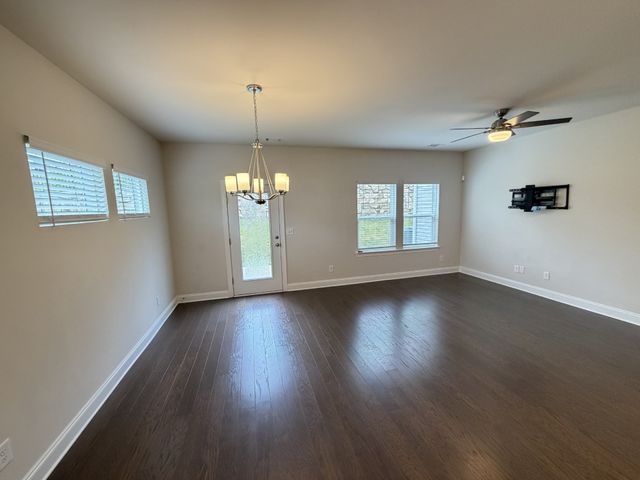 4657 Ridge Bend Dr, Nashville, TN 37207