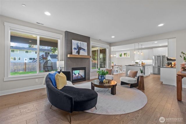 4810 216th Court SW, Mountlake Terrace, WA 98043