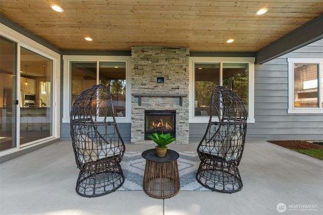 4810 216th Court SW, Mountlake Terrace, WA 98043