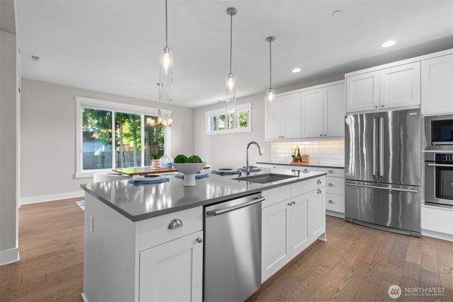 4810 216th Court SW, Mountlake Terrace, WA 98043