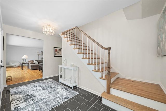 50 Red Oak Lane, Highland Park, IL 60035