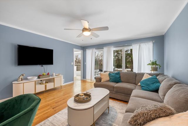 50 Red Oak Lane, Highland Park, IL 60035