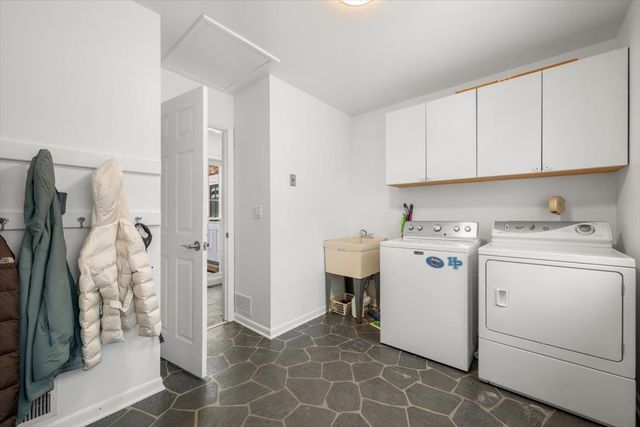 50 Red Oak Lane, Highland Park, IL 60035