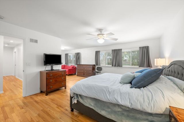 50 Red Oak Lane, Highland Park, IL 60035