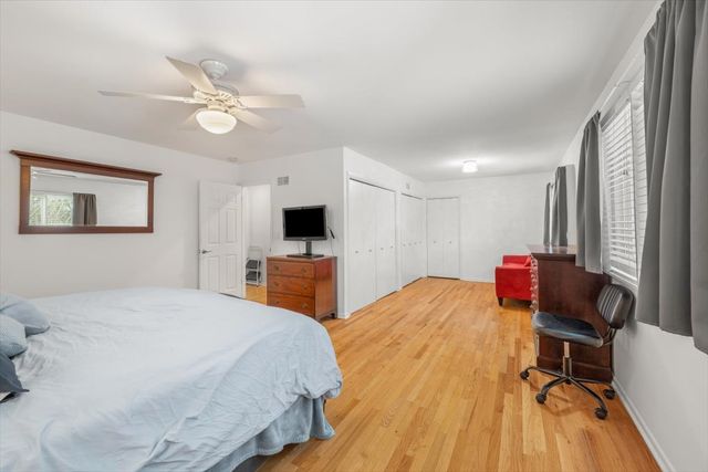 50 Red Oak Lane, Highland Park, IL 60035