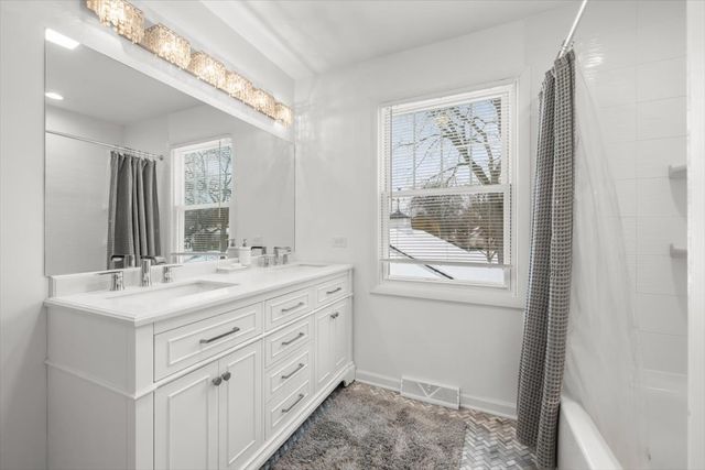 50 Red Oak Lane, Highland Park, IL 60035