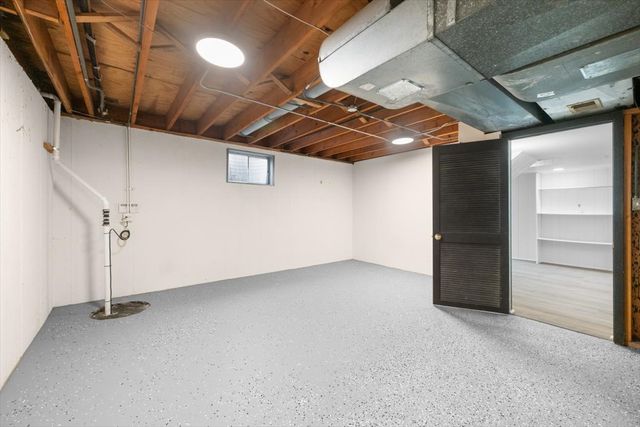 50 Red Oak Lane, Highland Park, IL 60035