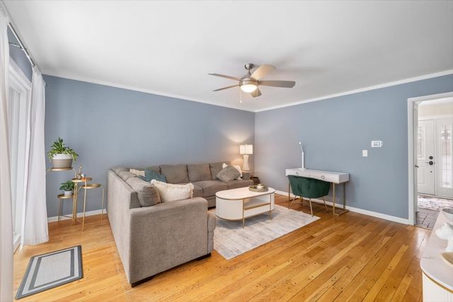 50 Red Oak Lane, Highland Park, IL 60035