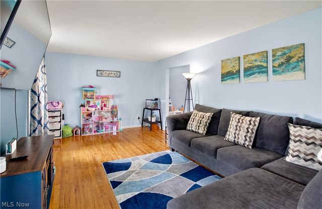 8586 Glennridge Avenue NW, Clinton, OH 44216