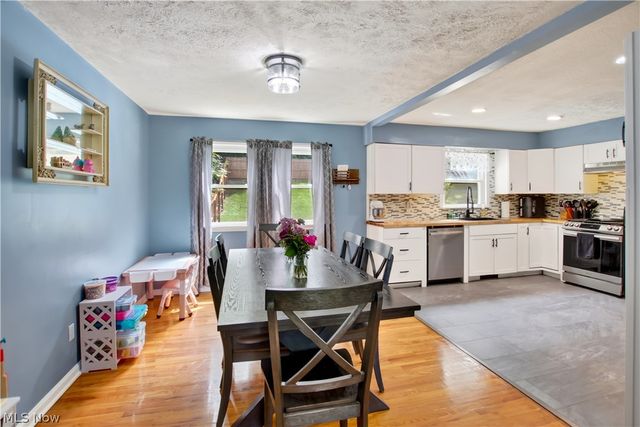 8586 Glennridge Avenue NW, Clinton, OH 44216