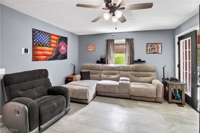 8586 Glennridge Avenue NW, Clinton, OH 44216