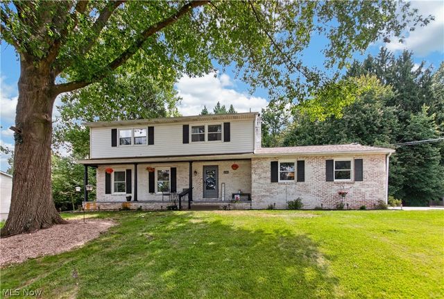 8586 Glennridge Avenue NW, Clinton, OH 44216