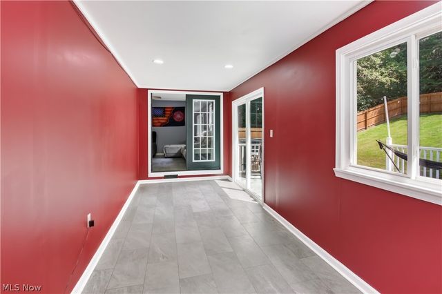 8586 Glennridge Avenue NW, Clinton, OH 44216