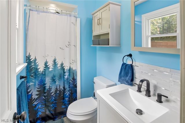 8586 Glennridge Avenue NW, Clinton, OH 44216