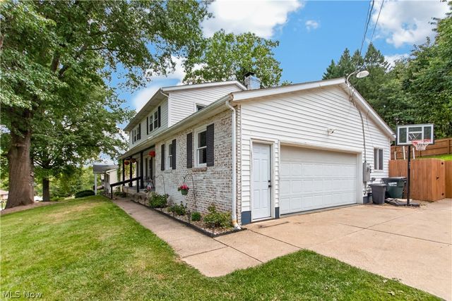 8586 Glennridge Avenue NW, Clinton, OH 44216