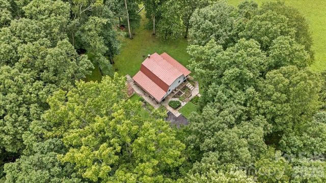 371 Patton Valley Drive, Nebo, NC 28761