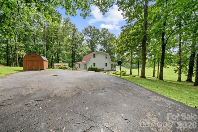 371 Patton Valley Drive, Nebo, NC 28761