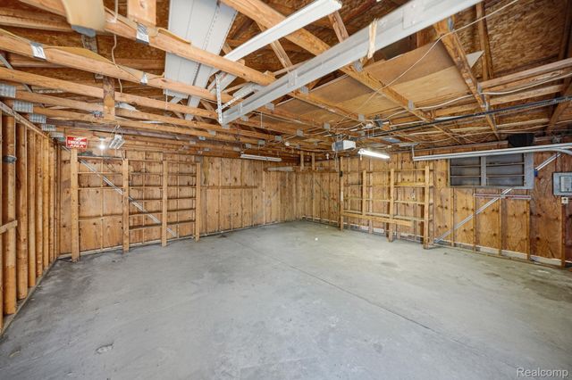 14890 Collinson Avenue, Eastpointe, MI 48021