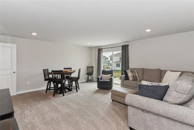 615 Maddie Ln, Tiffin, IA 52340