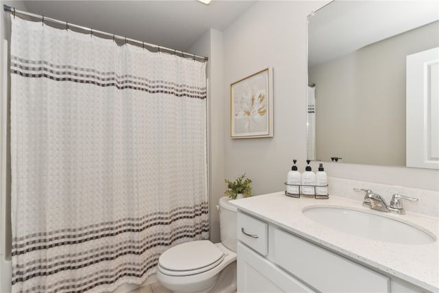 615 Maddie Ln, Tiffin, IA 52340