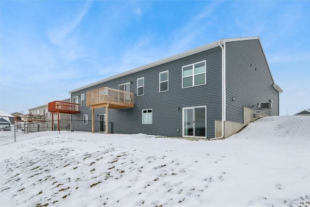 615 Maddie Ln, Tiffin, IA 52340