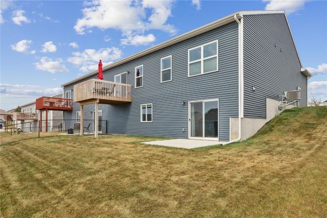 615 Maddie Ln, Tiffin, IA 52340