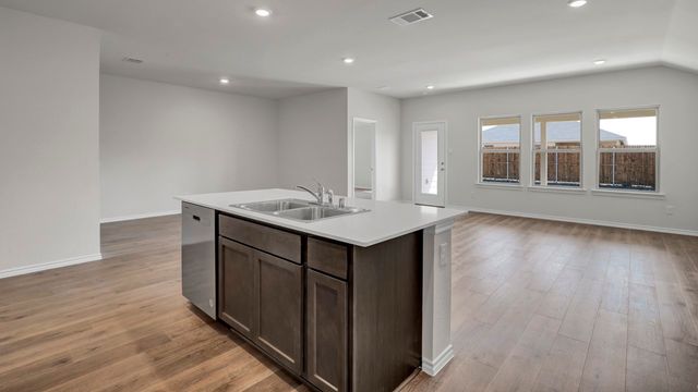 200 Bandit Trail, Terrell, TX 75160