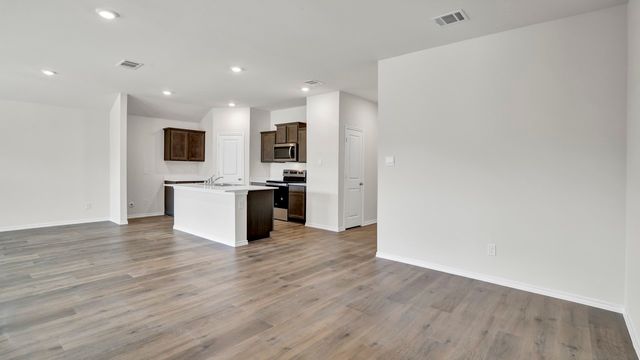 200 Bandit Trail, Terrell, TX 75160