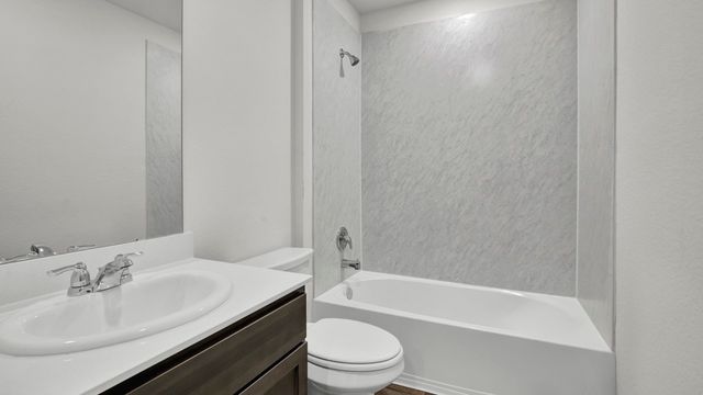 200 Bandit Trail, Terrell, TX 75160