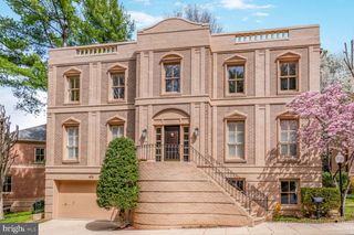 4711 FOXHALL CRES NW, Washington, DC 20007