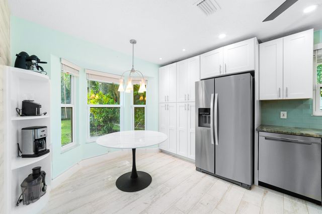 2907 SW Boxwood Circle, Port St Lucie, FL 34953