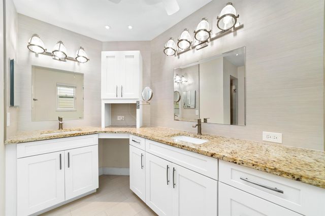 2907 SW Boxwood Circle, Port St Lucie, FL 34953